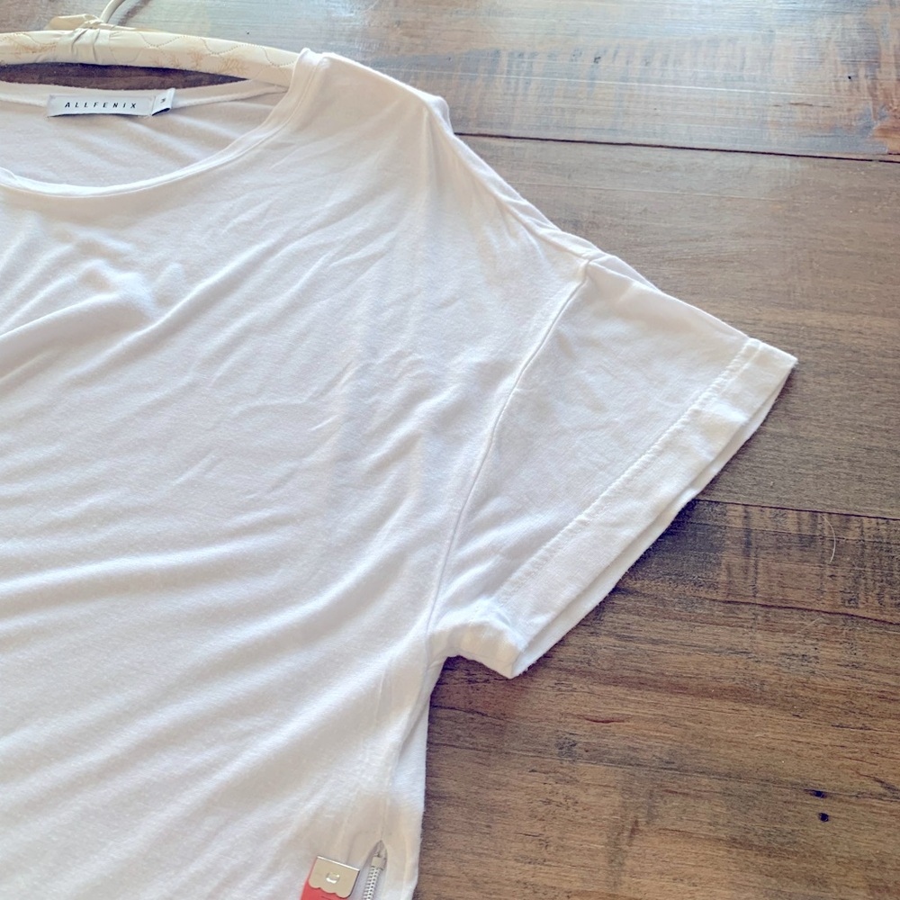 Allfenix Light-Weight White Capped Sleeve Top - Sz M - Picture 4 of 5